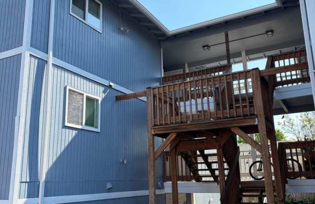 (907) Bluewood Apartments - 1 Bedroom / 1 Bath Gallery 3