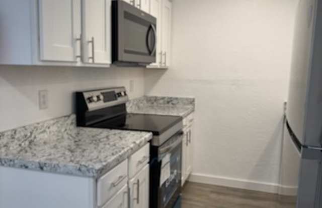 MacArthur Place photos photos