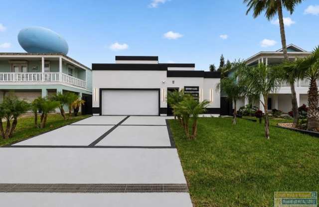 203 W Lantana St. Gallery 3