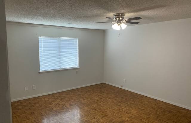 AVAILABLE NOW!!! Lovely 3/2/2 home in Grand Prairie - 5017 Coffeyville Trail, Grand Prairie, TX 75052