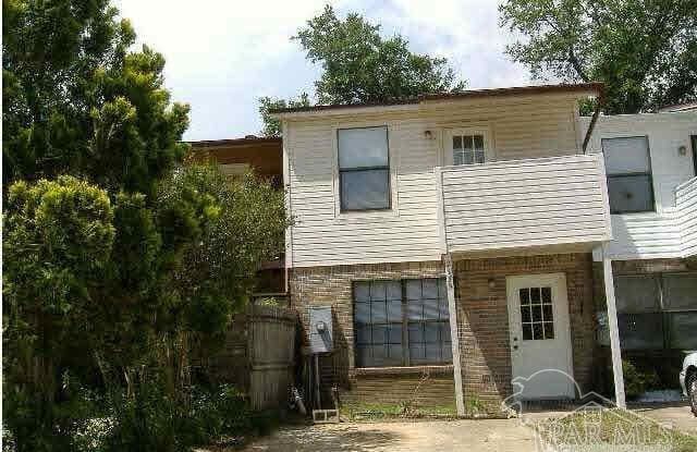 2151 Schwab Ct - 2151 Schwab Court, Ferry Pass, FL 32504