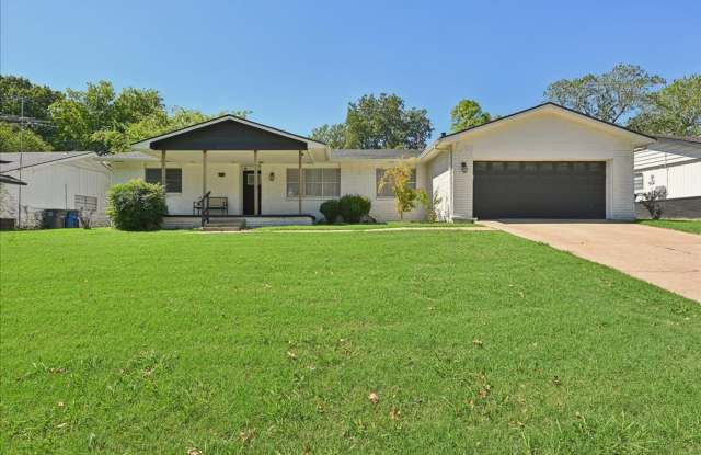 Amazing sleek modern updated home that is move in ready. Gallery 4