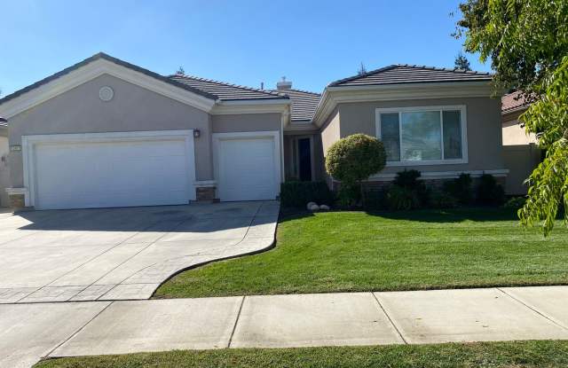 Beautiful Home in 55+ Community - 13401 Copper Crest Drive, Bakersfield, CA 93306