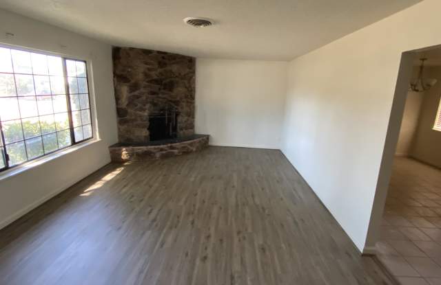 3015 Clearview Drive Gallery 2