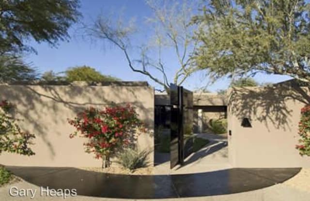 3050 E San Miguel Ave - 3050 East San Miguel Avenue, Phoenix, AZ 85016