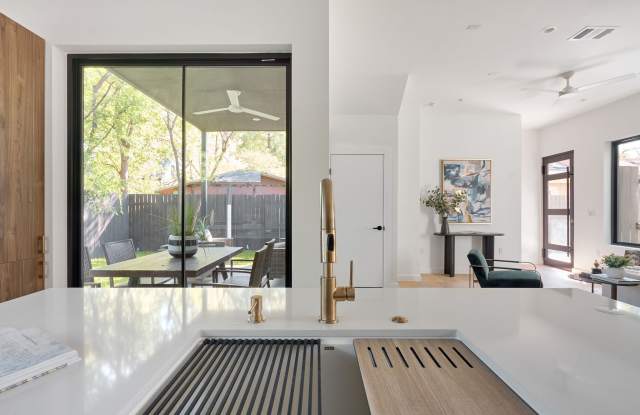 2816 Garwood St Unit 2 Gallery 4
