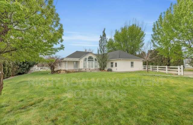 8054 Ustick Road photos photos