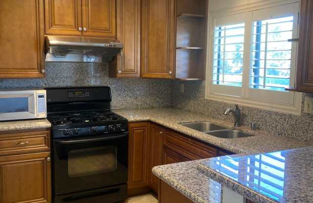 2 bed, 1 bath Spring Time condo photos photos