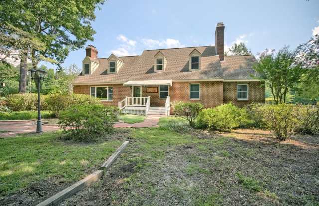 Call Victoria Jenkins at (757)525-7157 for more information photos photos