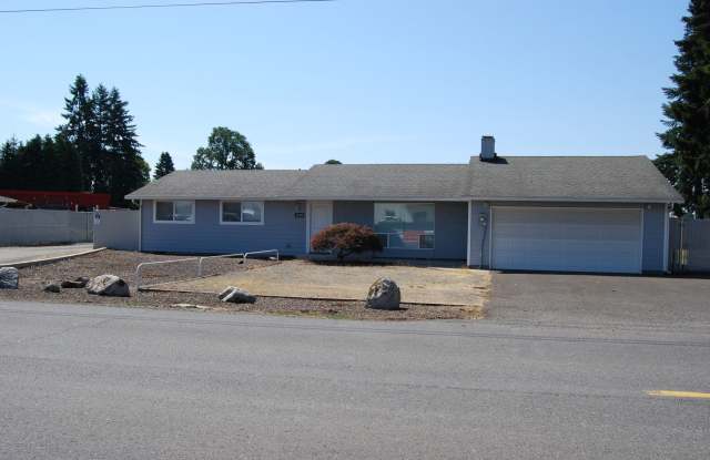 3 Bed 2 Bath Home with Large Yard in Brush Prairie photos photos
