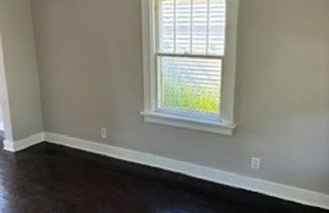 Nice Eastside 4 bedroom With Lots Of Room!! - 2918 Pittsburg Gallery 3