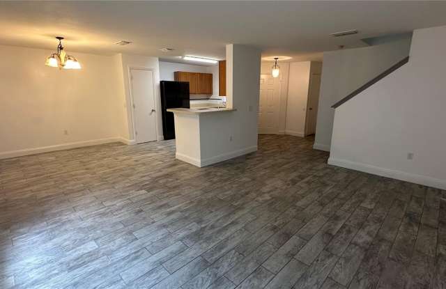2437 HASSONITE Street Gallery 4