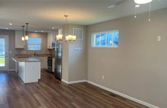 320 Newbridge Way Gallery 2