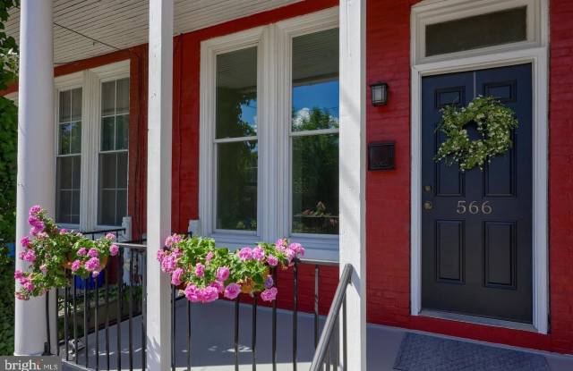 566 N PLUM Street photos photos