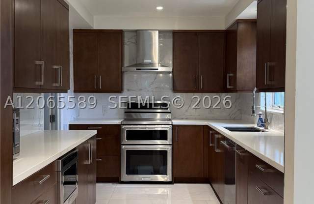 921 Belle Meade Island Dr Gallery 2