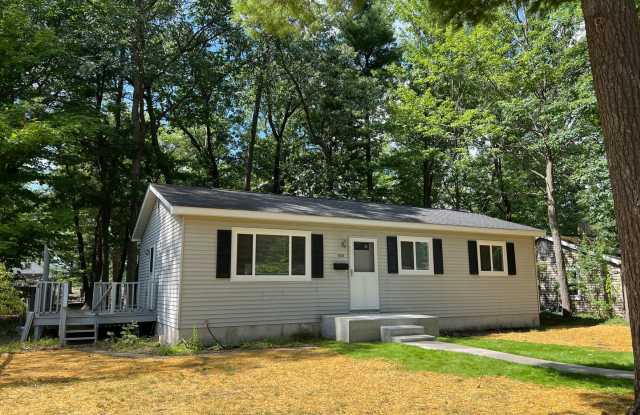UPDATED 3 BEDROOM HOME WITH FULL BASEMENT AND ONE CAR GARAGE! photos photos