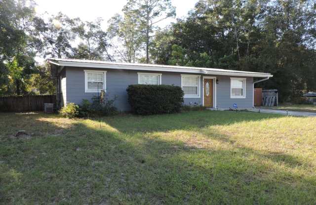 4186 SE 2nd Ave - 4186 Southeast 2nd Avenue, Bradford County, FL 32656