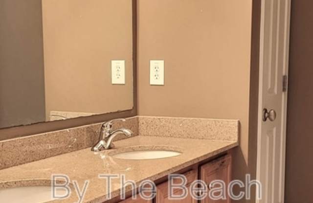 3578 SAINT JAMES AVENUE - UPSTAIRS Gallery 4