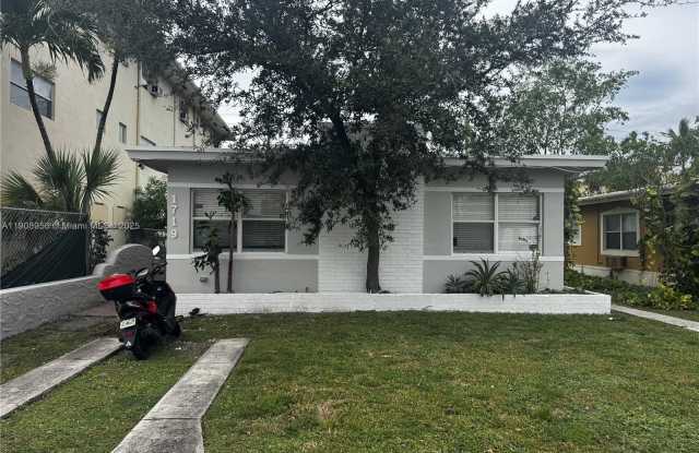 1719 Lincoln St photos photos