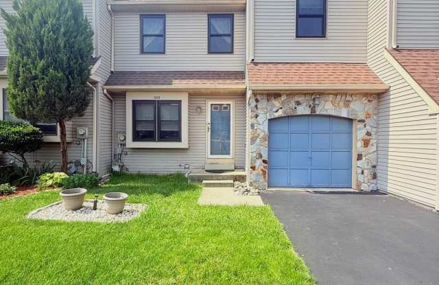 343 BASSWOOD CIRCLE photos photos