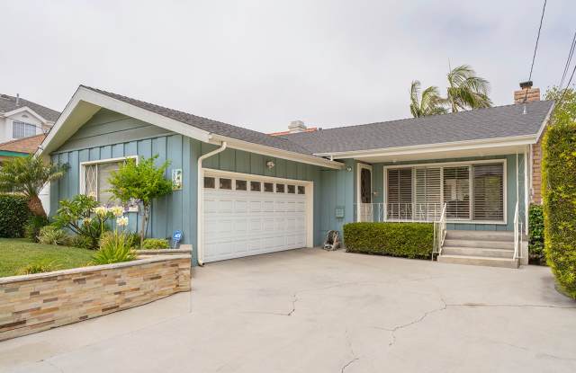 Beautiful 3 bed 2 bath Redondo Home Gallery 1