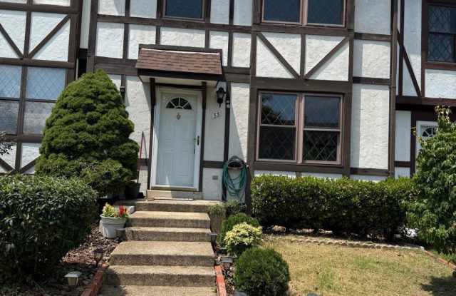 55 MILLARD Court Gallery 1