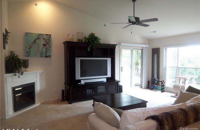 1650 DEEPWOOD Circle Gallery 3