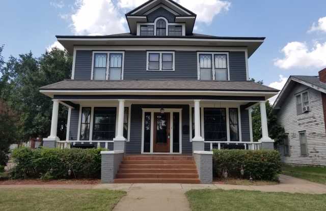 1224 W Maine - 1224 West Maine Street, Enid, OK 73703