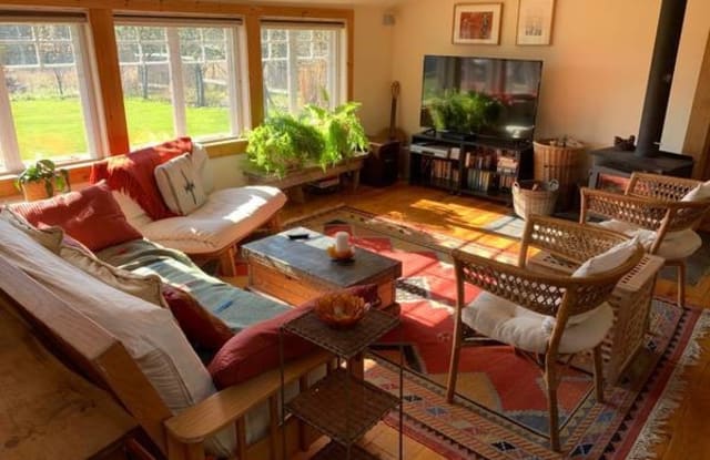 40  Houghtaling Rd photos photos