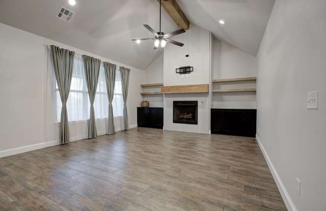 2002 Oakville Court Gallery 4