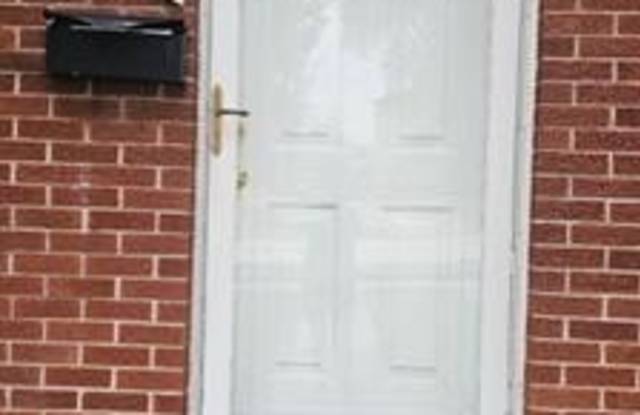 829 MONTIE photos photos