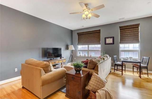 1 bedroom 1 bathroom Downtown Living Spacious Condo in the heart of Greensboro photos photos 1 bedroom 1 bathroom Downtown Living Spacious Condo in the heart of Greensboro photos photos