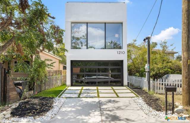 1210 Angelina Street photos photos