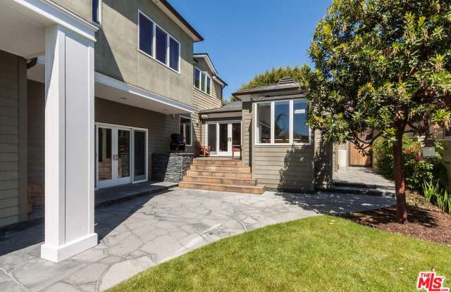 1040 Yale St - 1040 Yale Street, Santa Monica, CA 90403