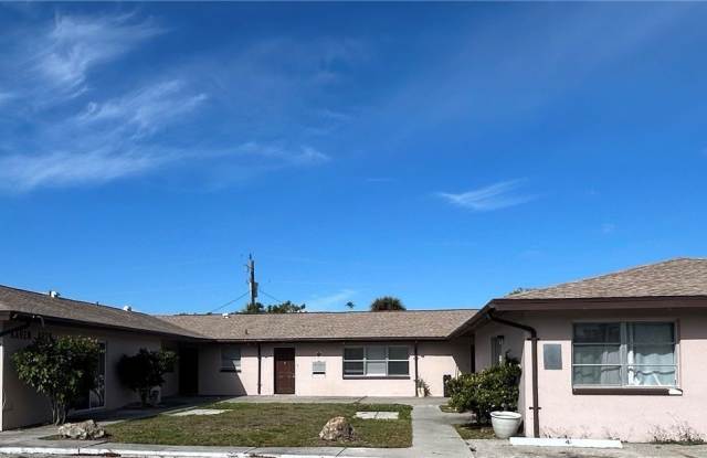 4912 York Street unit: 3 photos photos