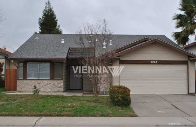 4073 North Country Drive Gallery 1
