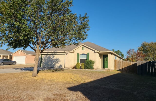 112 Willow Run - 112 Willow Run, Cibolo, TX 78108