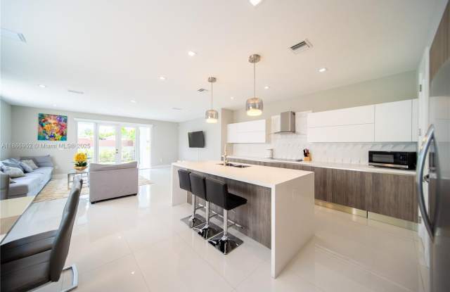 3653 SW 26th St photos photos