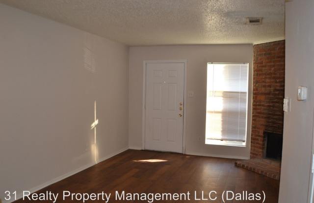 9451 Olde Towne Row Gallery 3