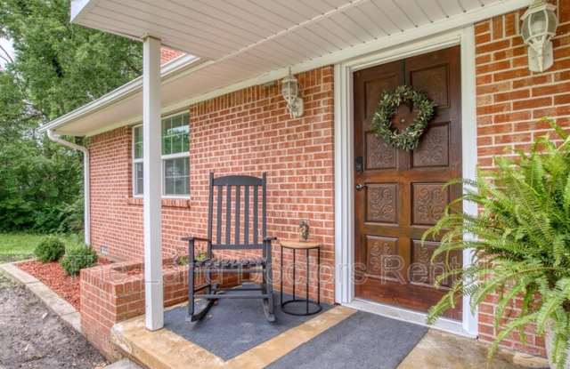 2005 E Foster Dr Gallery 2