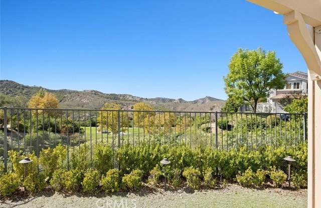 22420 Pinewood Court Gallery 2