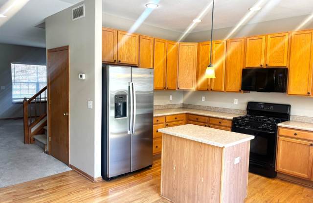 For Rent in Excellent Neighborhood! 80130 photos photos