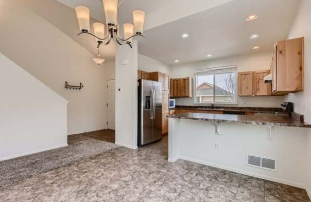 375 Mount Bross Avenue Gallery 4