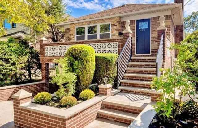 208-12 53rd Avenue photos photos