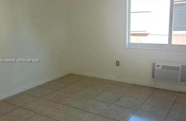 1795 Calais Dr photos photos