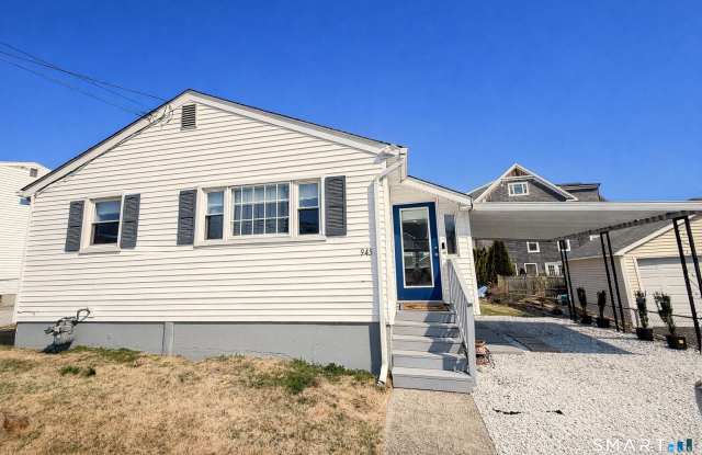 945 E Broadway photos photos