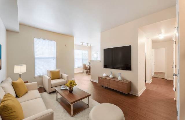 Renaissance Place at Grand Apartments photos photos