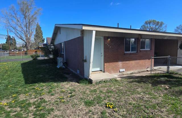 4207 Laverne Ave photos photos