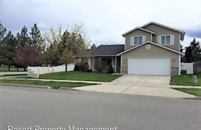 3181 E Lapis Ave - 3181 East Lapis Avenue, Post Falls, ID 83854