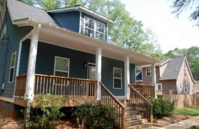 3B/2b Craftsman style house Gallery 1